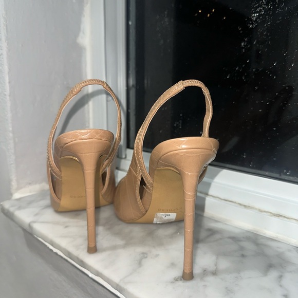 Beige heels - Picture 3 of 3